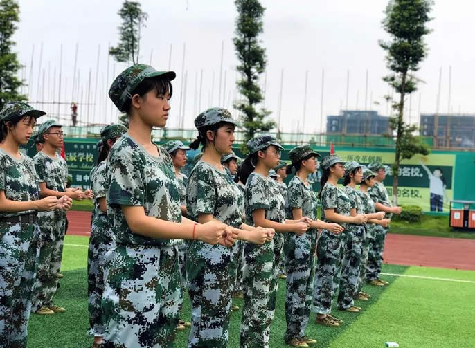 【宜賓東辰】 青春校園軍歌嘹亮，東辰學(xué)子歌聲飛揚