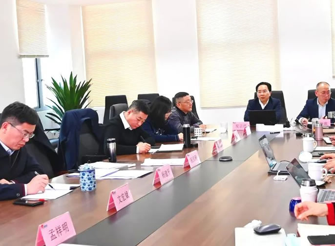 以勇氣和智慧走向未來(lái) | 東辰教育集團2020年度總結表彰暨2021教育方向標發(fā)布會(huì )
