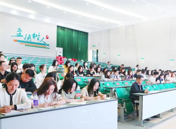 以愛(ài)和智慧做新時(shí)代“大先生”丨東辰教育集團2023年新教師入職培訓會(huì )盛大啟幕